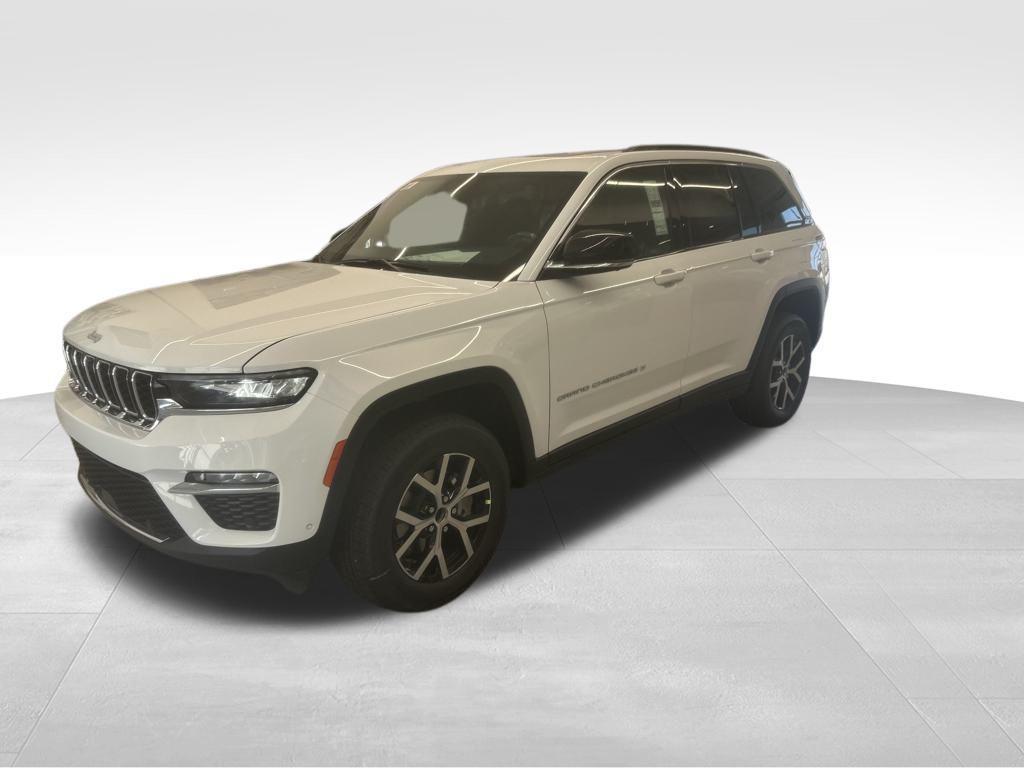 new 2025 Jeep Grand Cherokee car, priced at $52,340