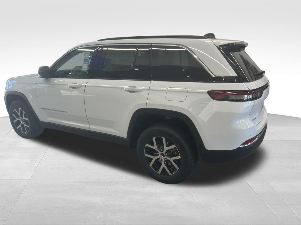 new 2025 Jeep Grand Cherokee car, priced at $52,340