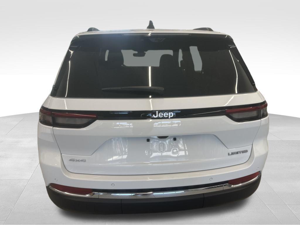 new 2025 Jeep Grand Cherokee car, priced at $52,340
