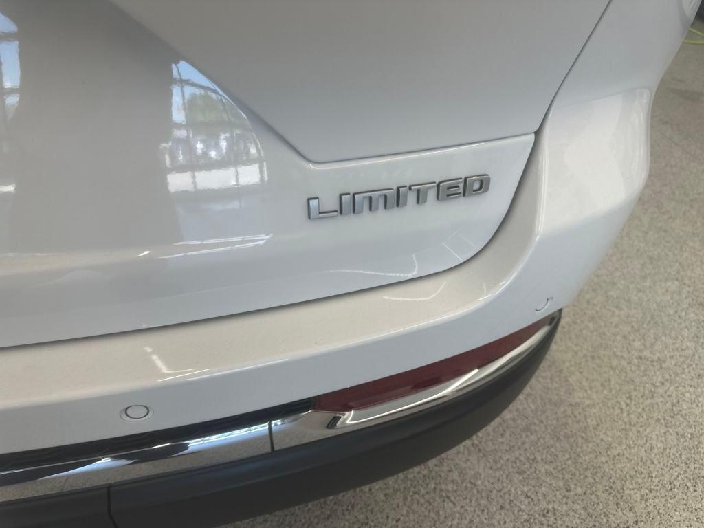 new 2025 Jeep Grand Cherokee car, priced at $52,340