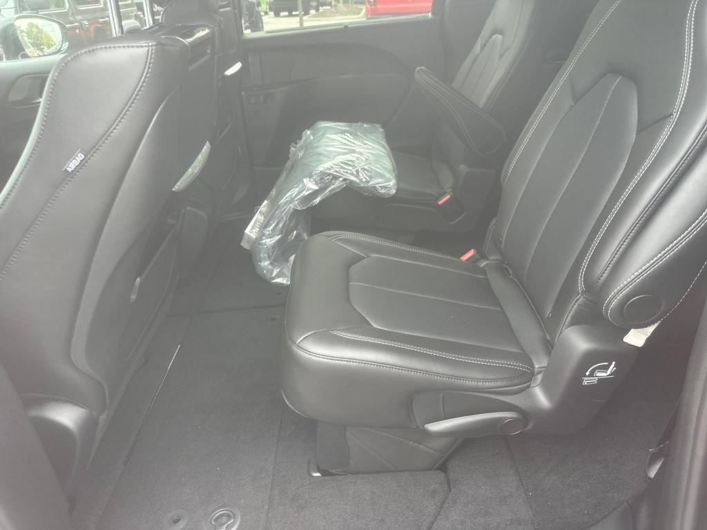 new 2026 Chrysler Pacifica car, priced at $53,130