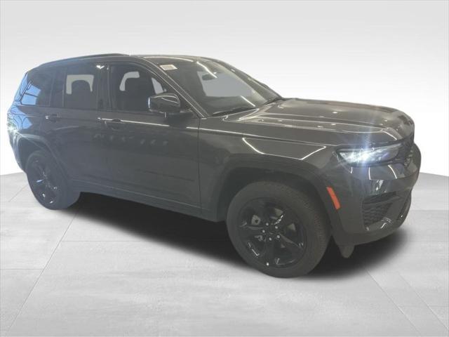 new 2025 Jeep Grand Cherokee car, priced at $49,370