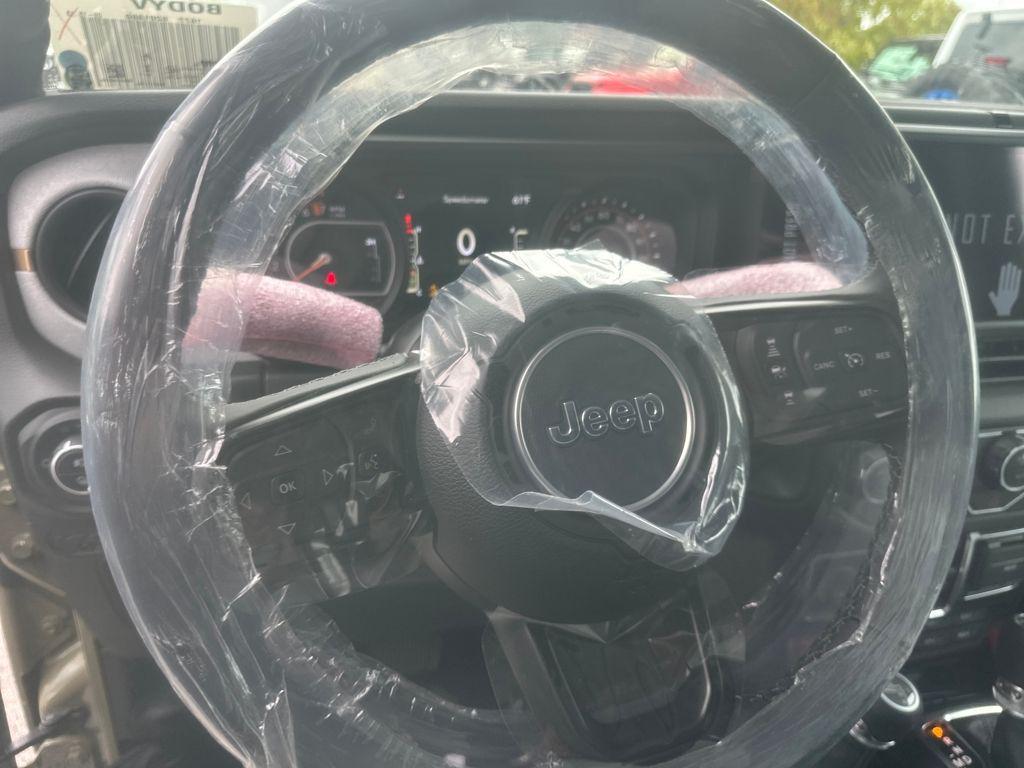 new 2025 Jeep Gladiator car, priced at $54,090