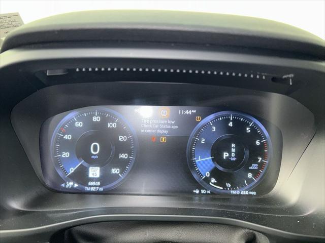 used 2021 Volvo XC40 car, priced at $22,000