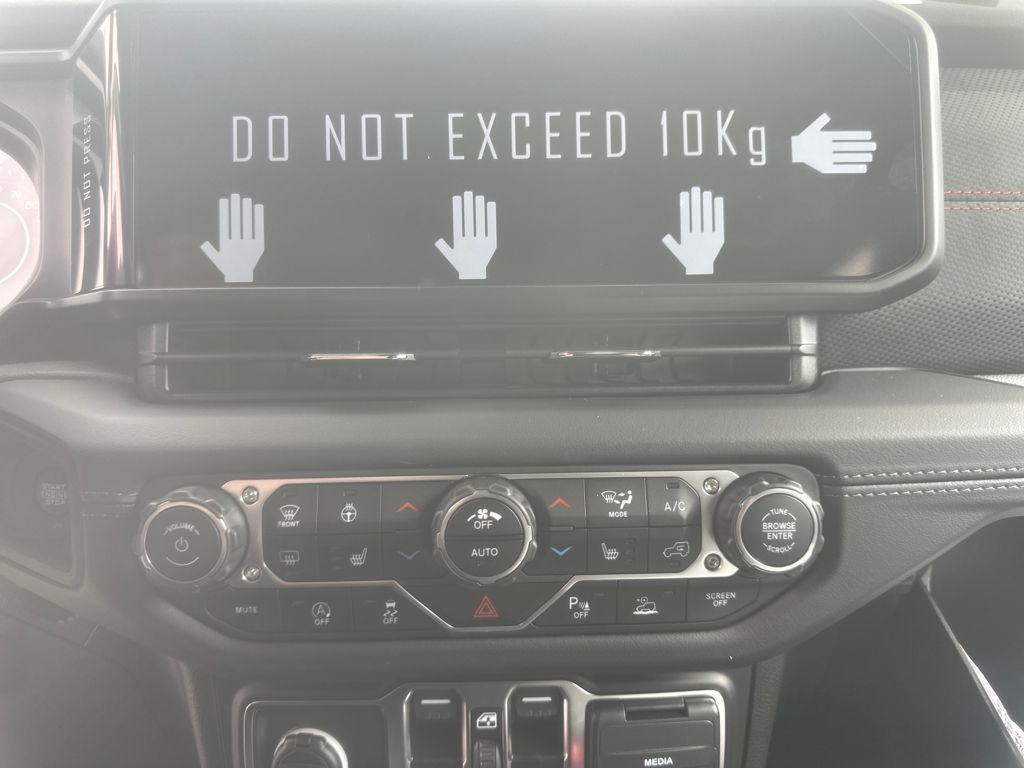 new 2025 Jeep Wrangler car, priced at $65,880