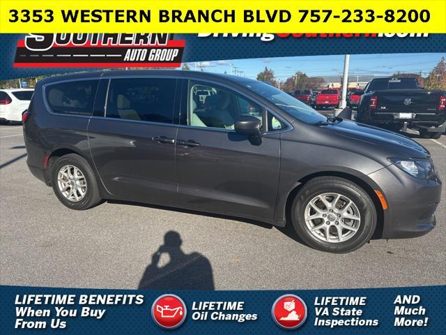 used 2017 Chrysler Pacifica car, priced at $10,481