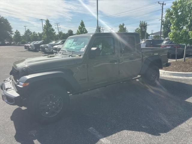new 2025 Jeep Gladiator car, priced at $47,905