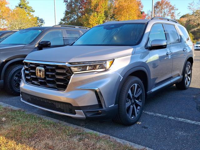 new 2025 Honda Pilot car, priced at $50,995