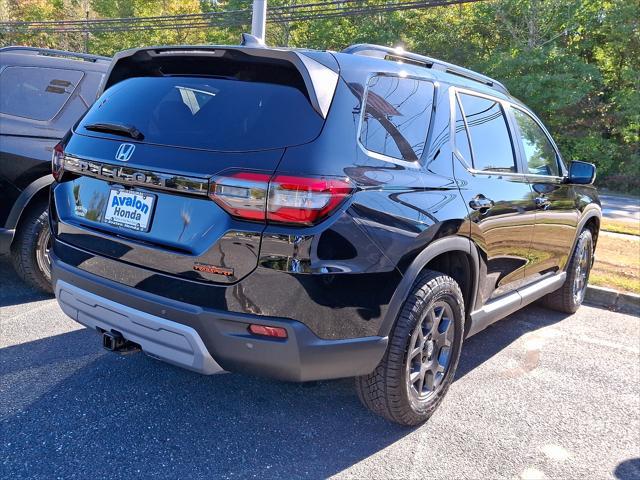 new 2025 Honda Pilot car, priced at $50,795