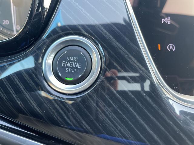 used 2024 Cadillac XT6 car, priced at $52,990
