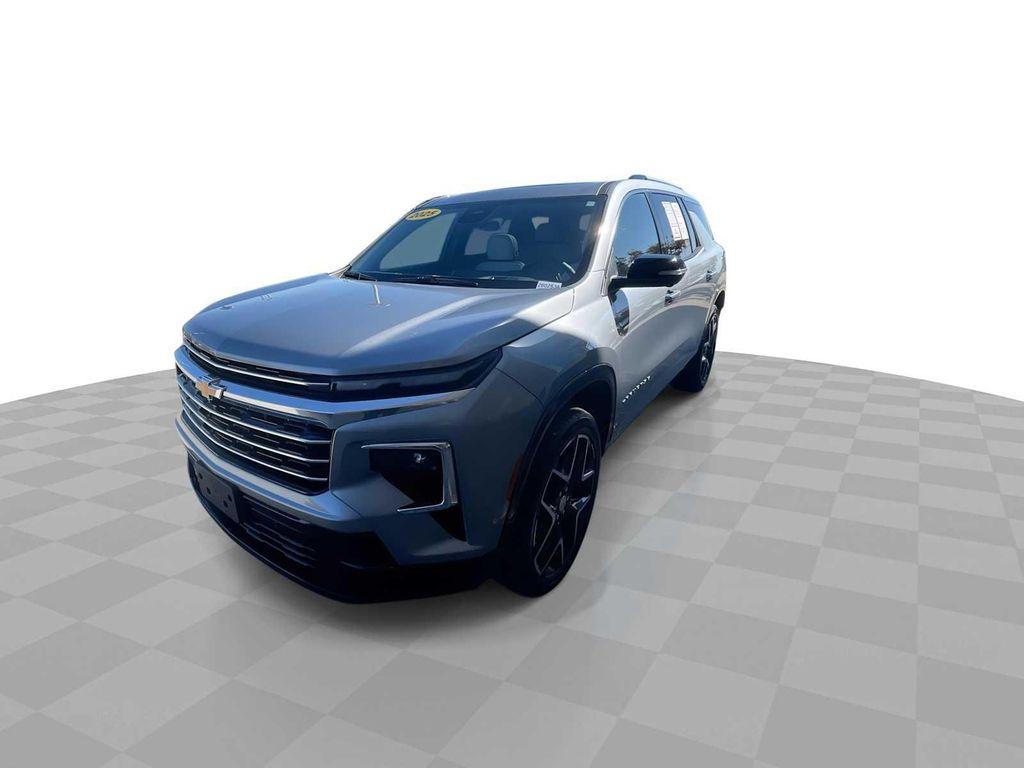 used 2025 Chevrolet Traverse car, priced at $54,990