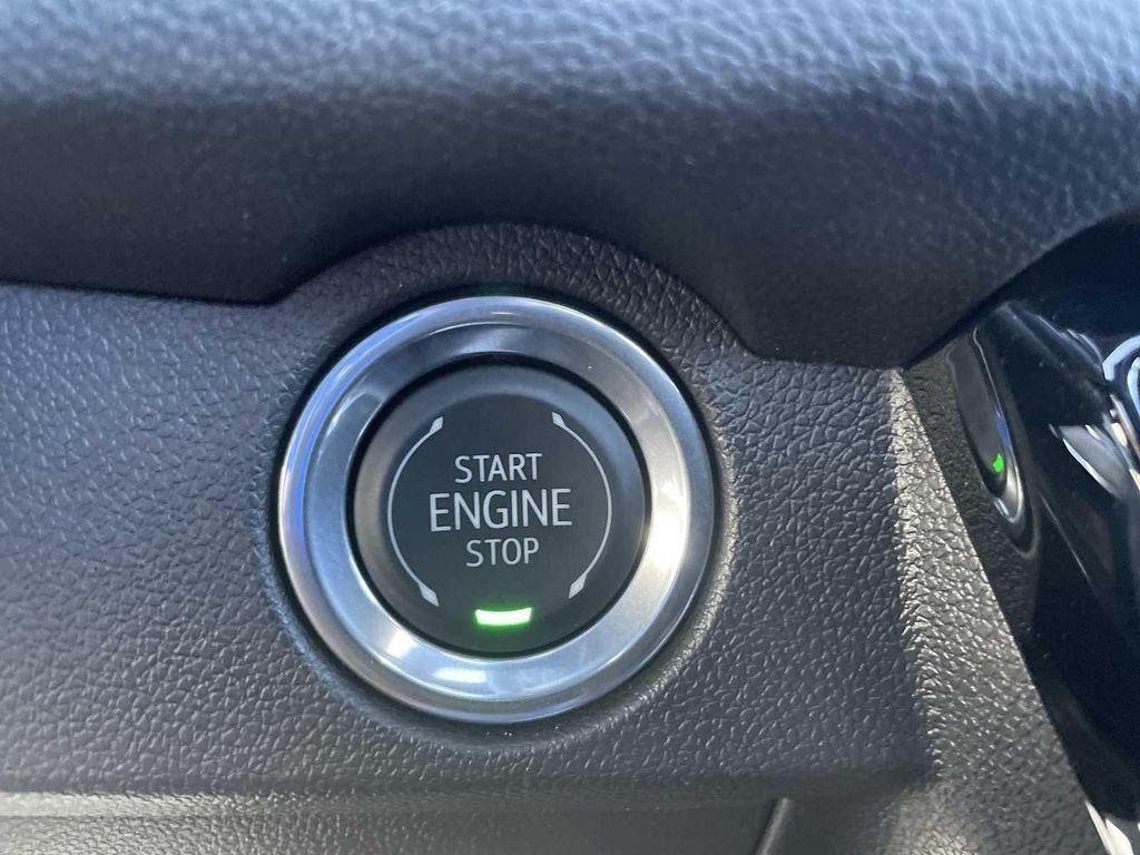 used 2025 Chevrolet Traverse car, priced at $54,990