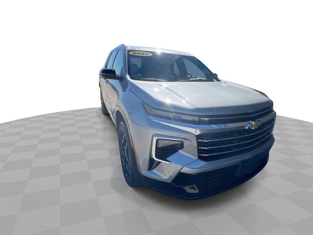 used 2025 Chevrolet Traverse car, priced at $54,990