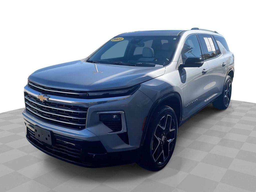 used 2025 Chevrolet Traverse car, priced at $54,990