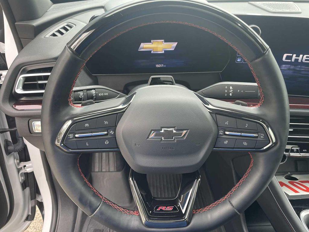 used 2024 Chevrolet Traverse car, priced at $50,990