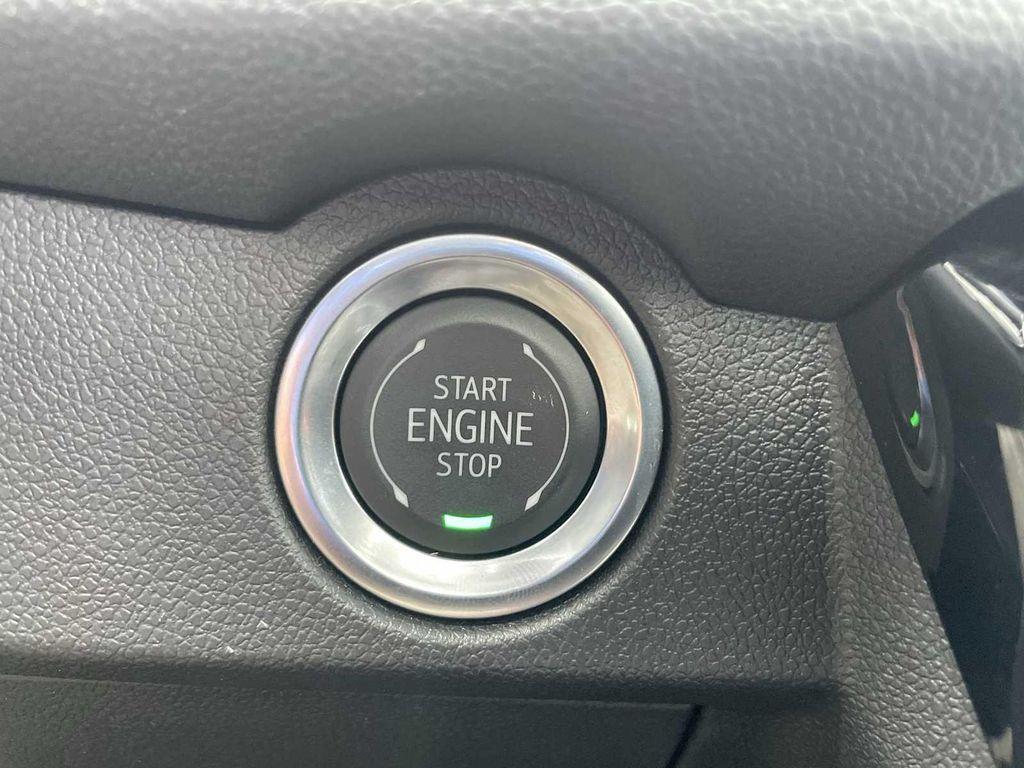 used 2024 Chevrolet Traverse car, priced at $50,990