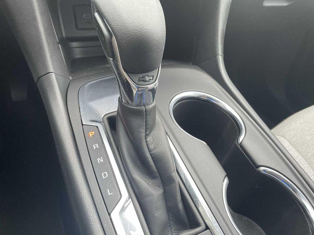 used 2024 Chevrolet Equinox car, priced at $23,990