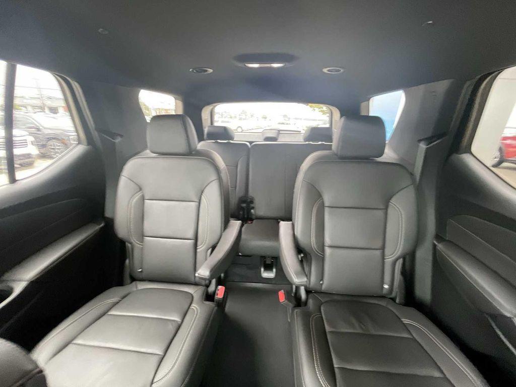 used 2023 Chevrolet Traverse car, priced at $30,990