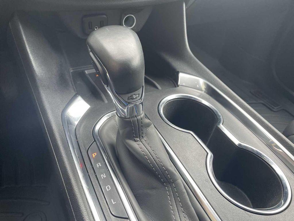 used 2023 Chevrolet Traverse car, priced at $30,990