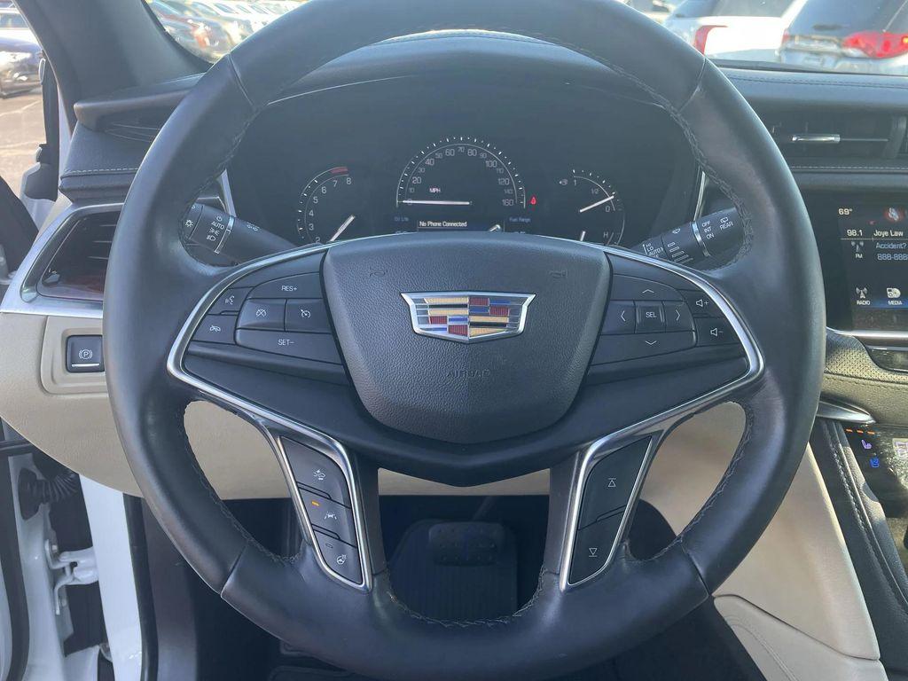 used 2018 Cadillac XT5 car, priced at $15,990