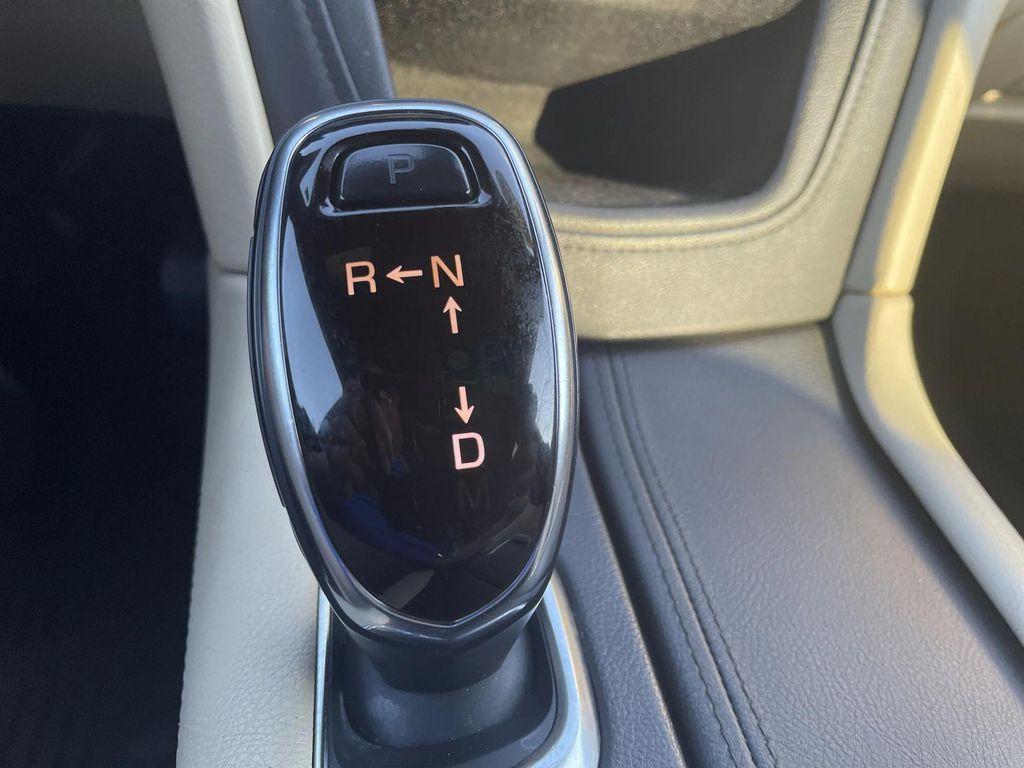 used 2018 Cadillac XT5 car, priced at $15,990