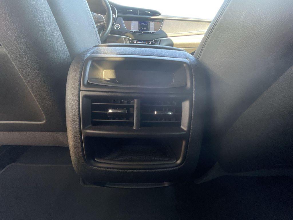 used 2021 Cadillac XT5 car, priced at $29,990