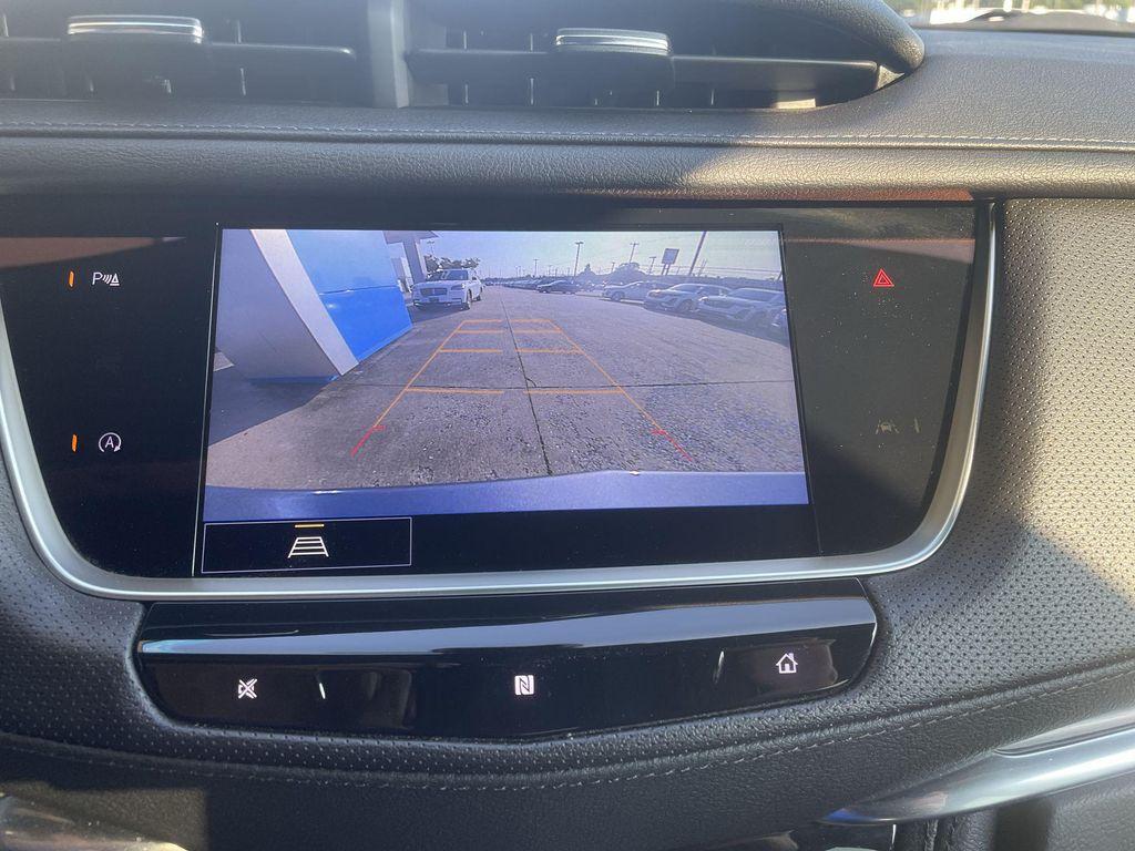 used 2021 Cadillac XT5 car, priced at $29,990
