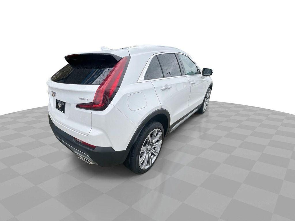 used 2022 Cadillac XT4 car, priced at $33,990