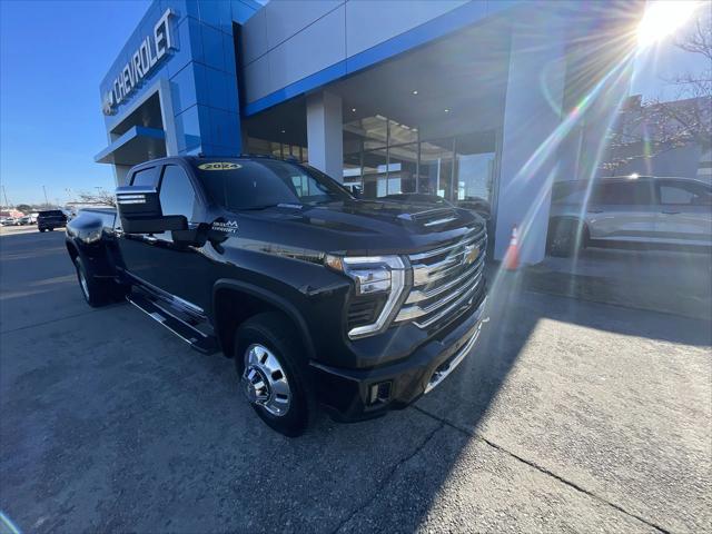 used 2024 Chevrolet Silverado 3500 car, priced at $79,990