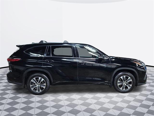 used 2021 Toyota Highlander Hybrid car, priced at $36,677