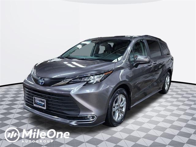 used 2023 Toyota Sienna car, priced at $43,700