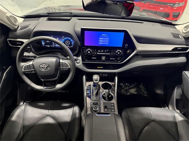 used 2024 Toyota Highlander car, priced at $44,800