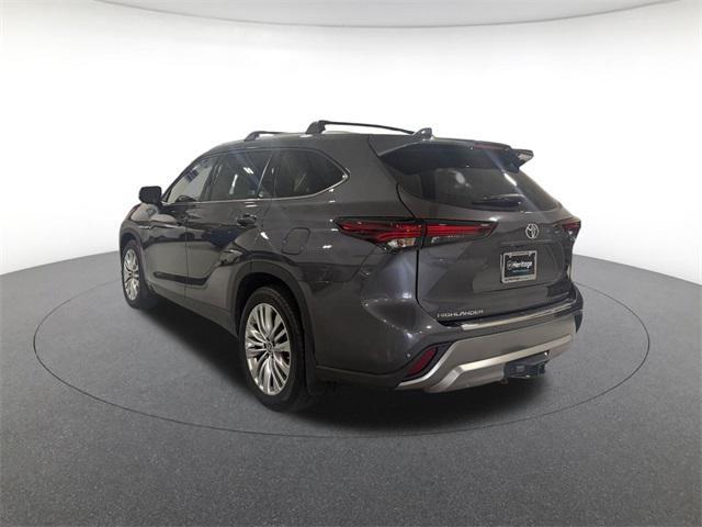 used 2024 Toyota Highlander car, priced at $44,800
