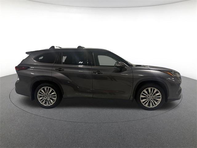 used 2024 Toyota Highlander car, priced at $44,800