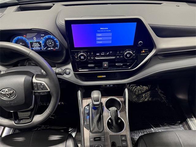 used 2024 Toyota Highlander car, priced at $44,800