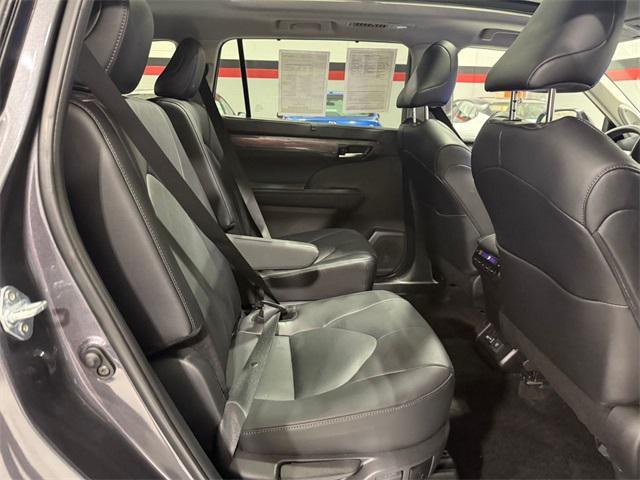 used 2024 Toyota Highlander car, priced at $44,800