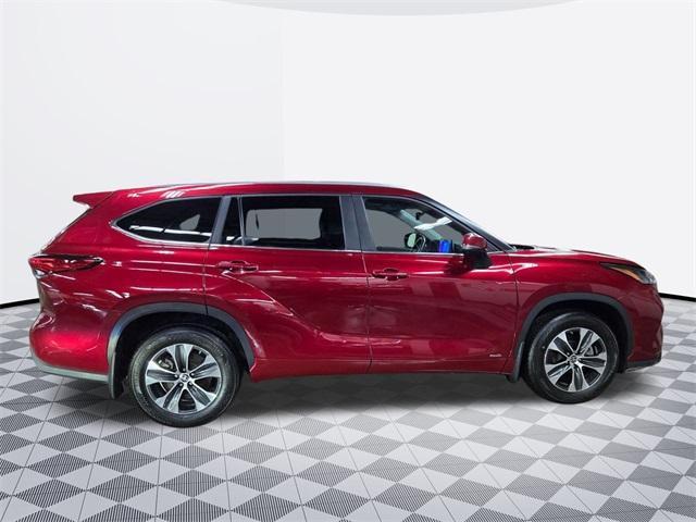 used 2023 Toyota Highlander Hybrid car, priced at $42,353