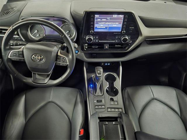 used 2022 Toyota Highlander car, priced at $37,400