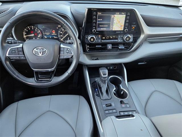 used 2021 Toyota Highlander car, priced at $33,000