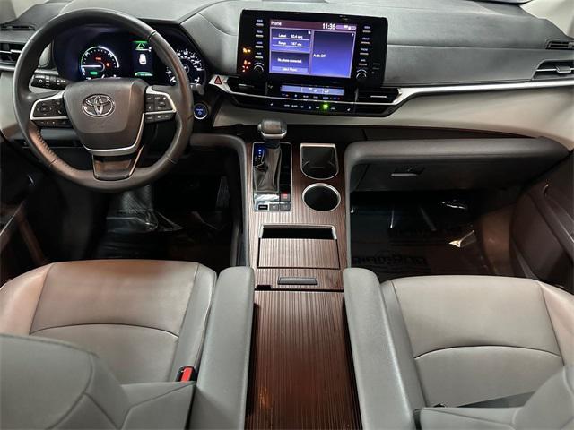 used 2023 Toyota Sienna car, priced at $41,200