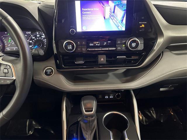 used 2024 Toyota Highlander Hybrid car, priced at $38,577
