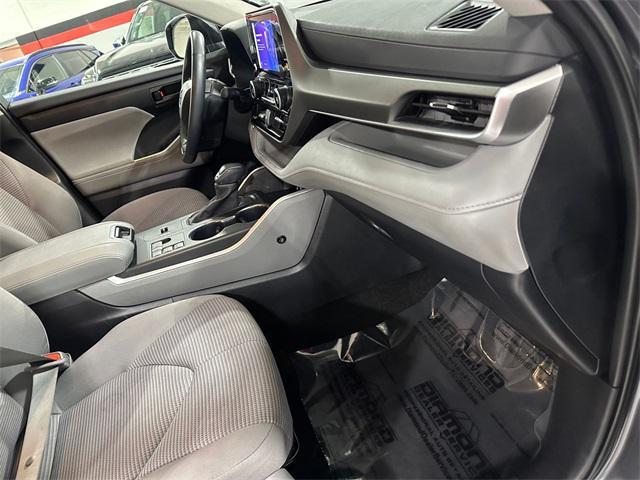 used 2024 Toyota Highlander Hybrid car, priced at $38,577