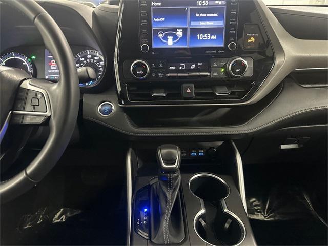 used 2022 Toyota Highlander Hybrid car, priced at $35,400