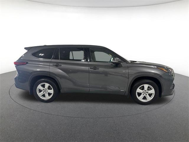 used 2022 Toyota Highlander Hybrid car, priced at $35,400