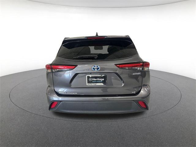 used 2022 Toyota Highlander Hybrid car, priced at $35,400