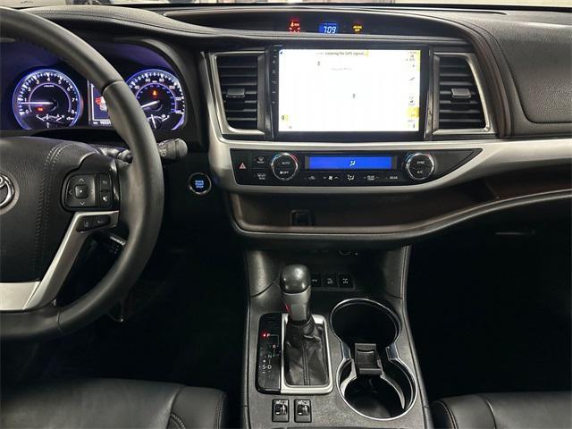 used 2019 Toyota Highlander car, priced at $24,300