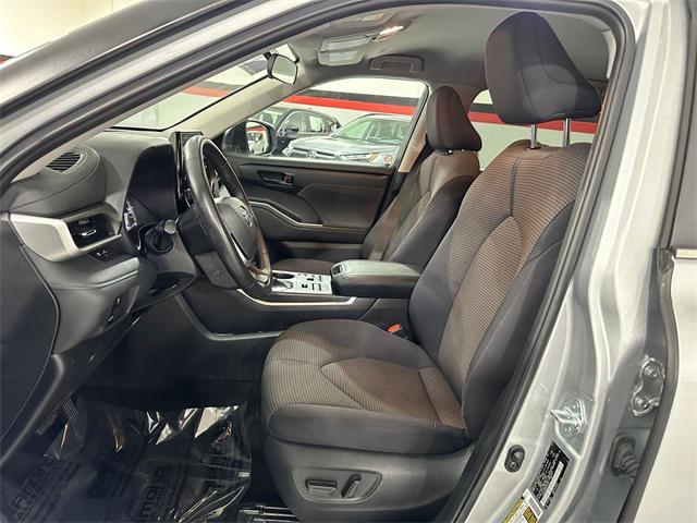 used 2024 Toyota Highlander car, priced at $33,070
