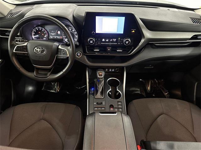 used 2024 Toyota Highlander car, priced at $33,070