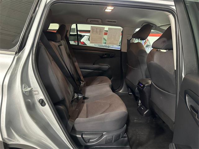 used 2024 Toyota Highlander car, priced at $33,070