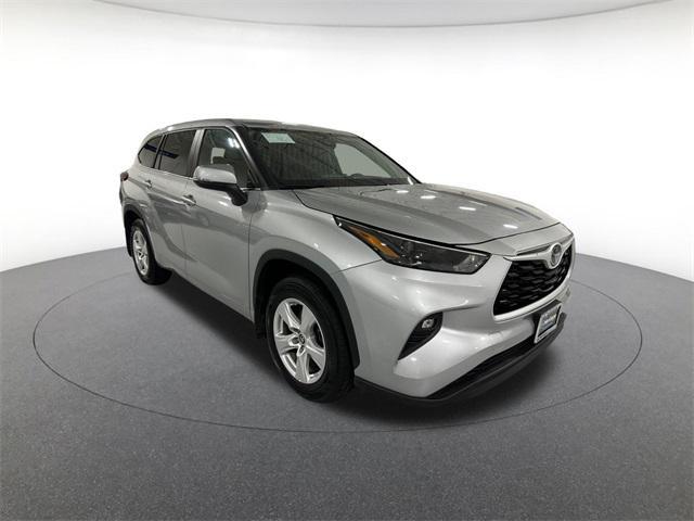 used 2024 Toyota Highlander car, priced at $33,070